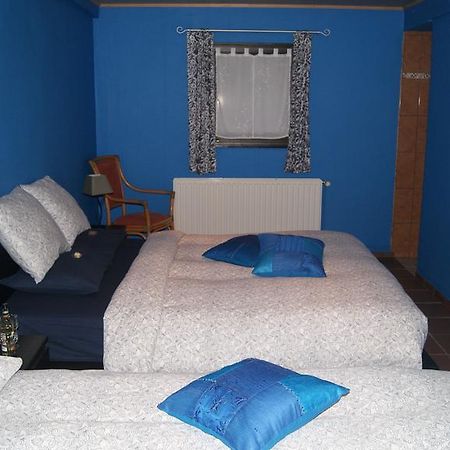 Fleurs-Sauvages Bed & Breakfast Hebronval Room photo