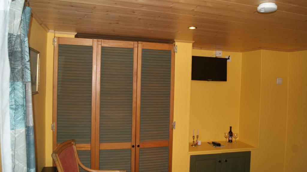 Fleurs-Sauvages Bed & Breakfast Hebronval Room photo